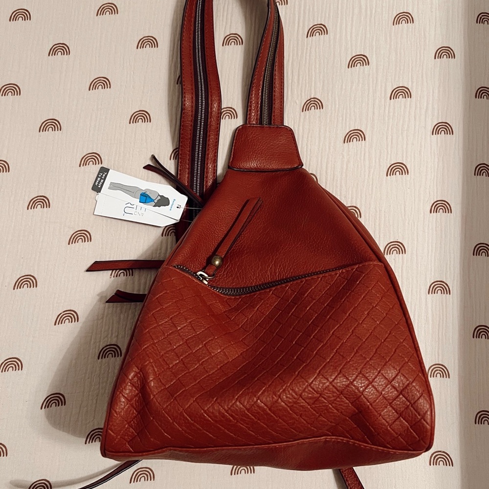 Crossbody/backpack